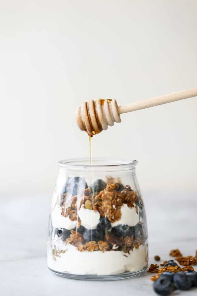 FRUIT AND YOGURT PARFAIT WITH GRANOLA | ENSO Granola